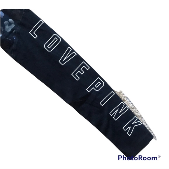 Victoria’s Secret PINK Yoga Pants. Black With Animal Print Design NWOT Size XS - Picture 3 of 8